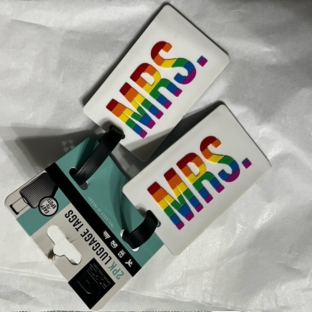 NWT-2 Luggage “MRS” Luggage Tags